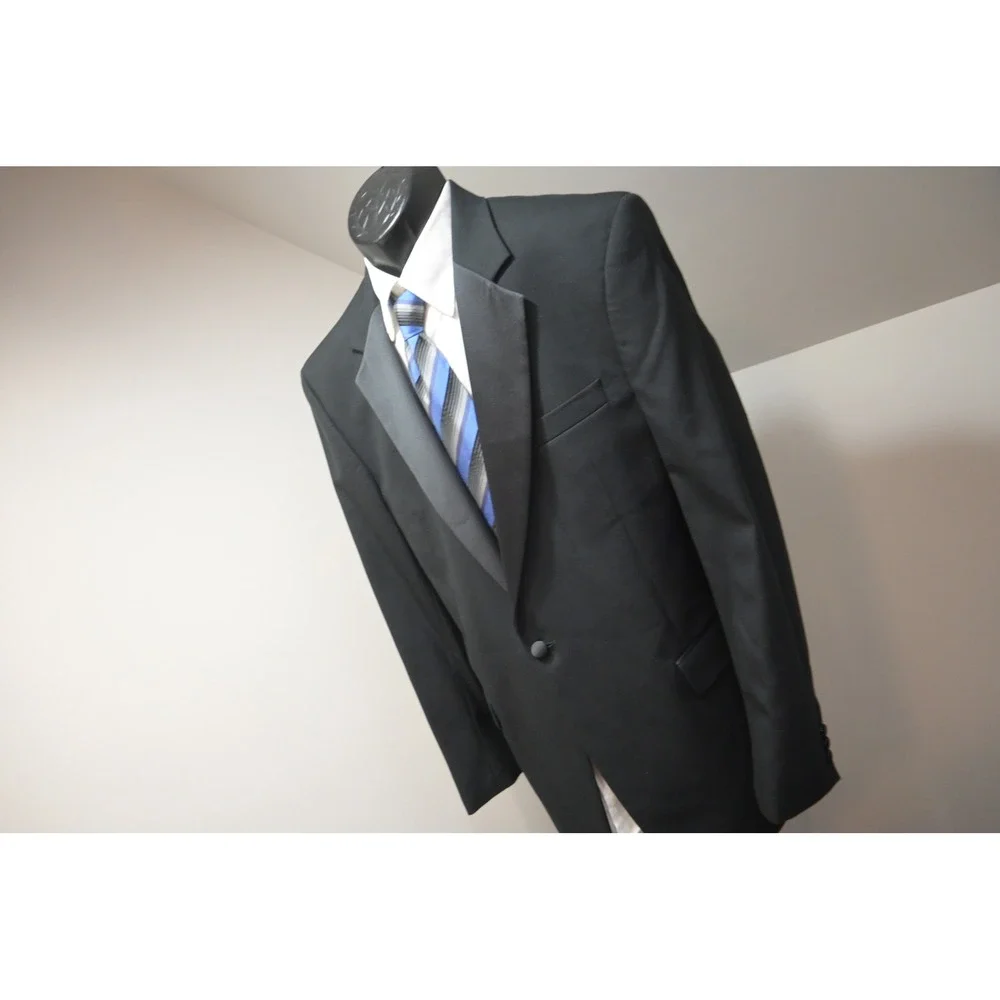 Jos a Bank Tuxedo Suit Set Mens Size 43L 36x32 Black Peak Lapel Formal Excellent